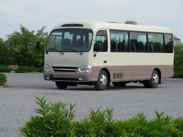 Xe 29 chỗ Hyundai County cho thuê theo tháng đưa đón công nhân