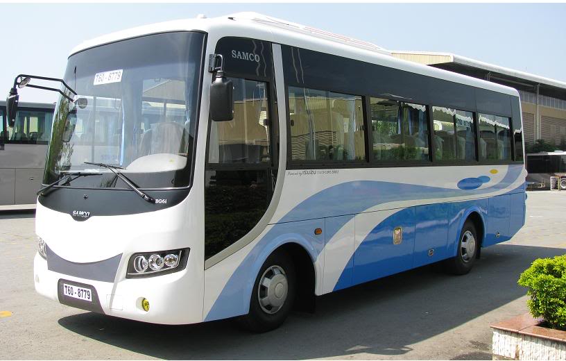 Xe 29 chỗ đưa đón họ nhà trai nhà gái trong đám cưới