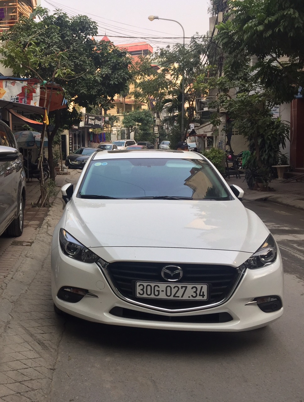 Mazda 3 5 chỗ cho thuê có lái tại Hà Nội