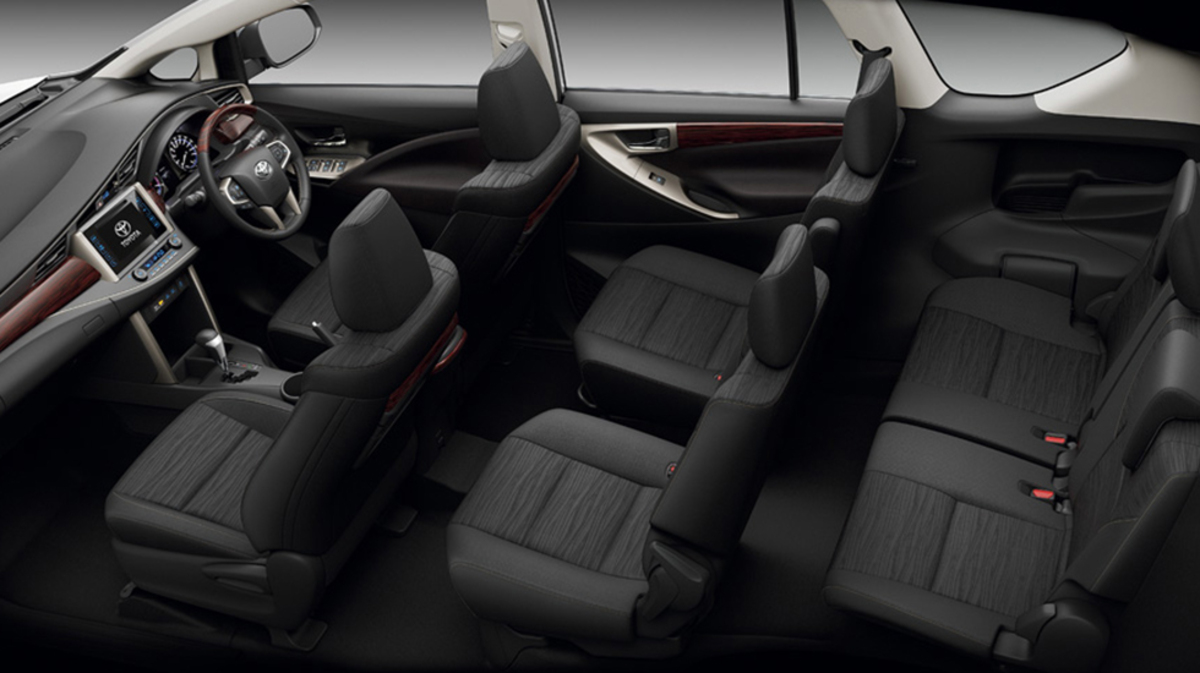 Toyota Innova G cho thuê theo tháng có lái tại Hà Nội