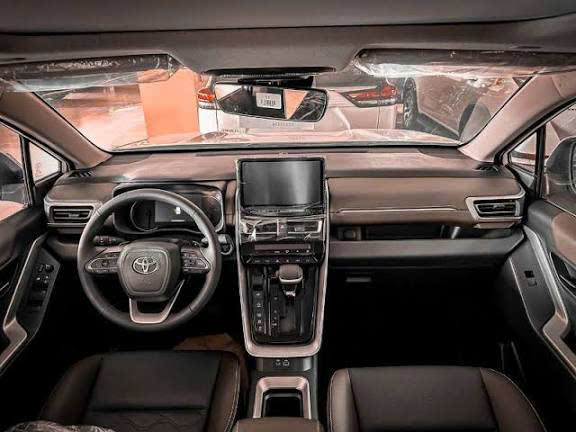 Toyota Innova G đời 2025–2026 cho thuê theo tháng tại Hà Nội