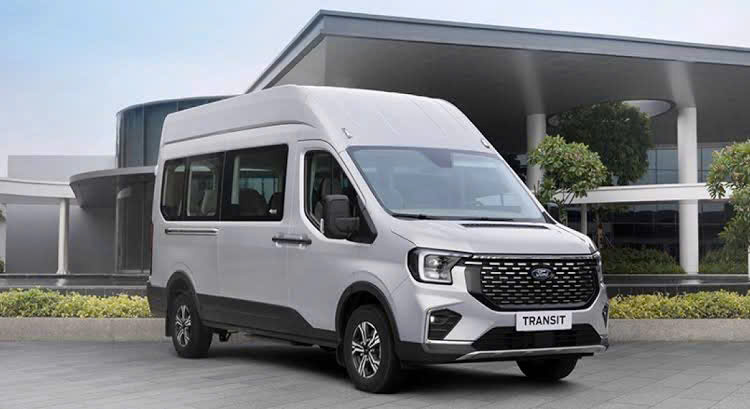 Ford Transit 16 chỗ đưa đón nhân viên theo tháng