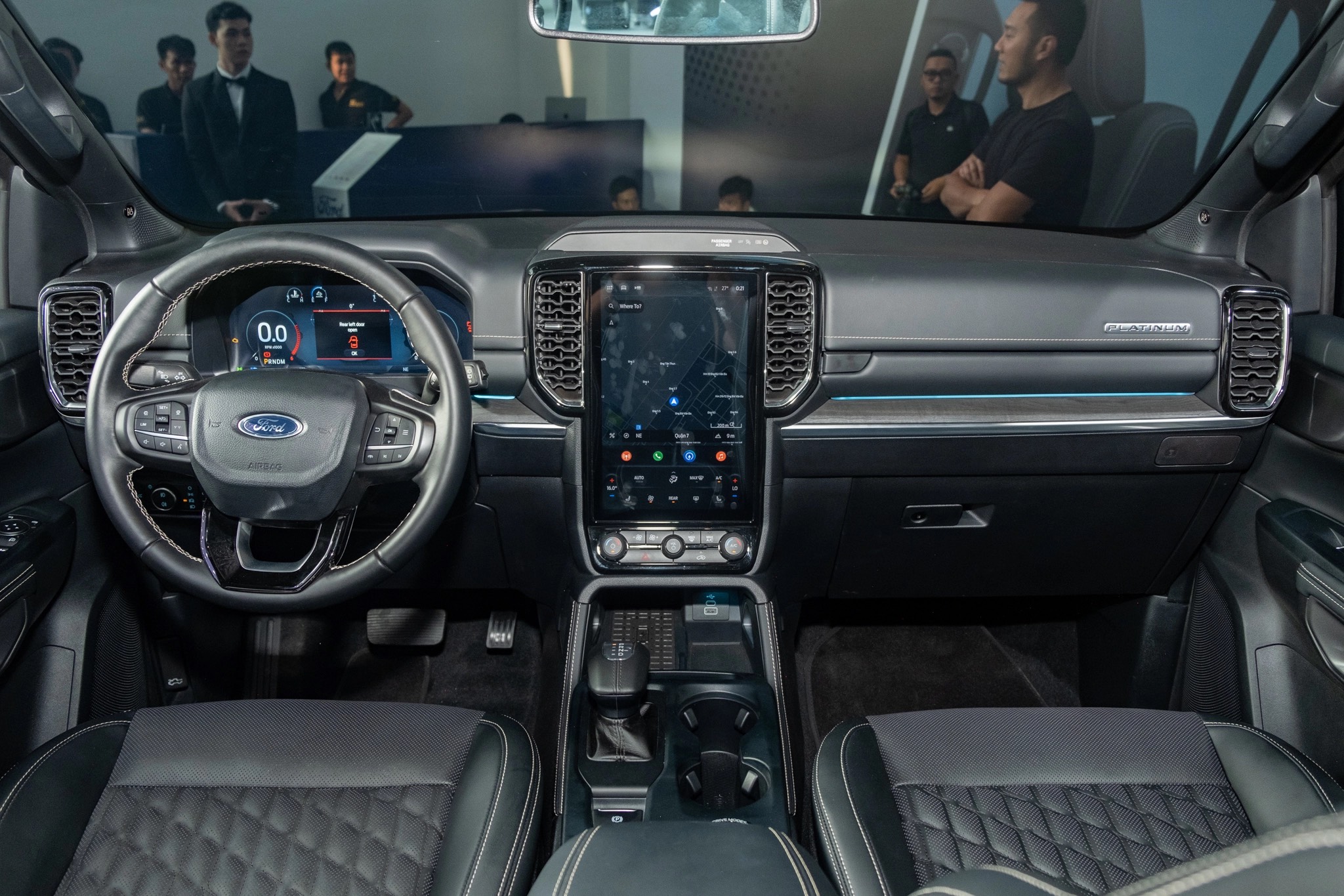 Ford Everest 7 chỗ cho thuê theo tháng có lái tại Hà Nội