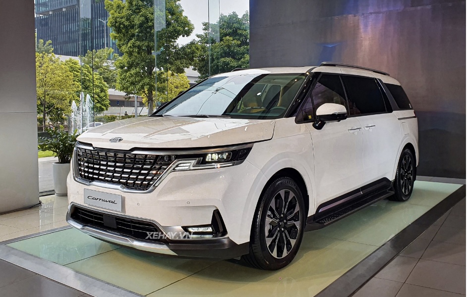 Xe Kia Carnival 7 chỗ cho thuê theo tháng đưa đón chuyên gia tại Hà Nội